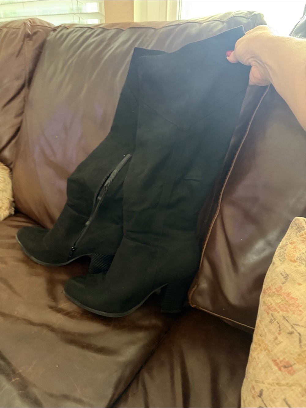 New with box Comfort Foam Women's Black Suede Knee-High Block Heel Boots sz 8.5
